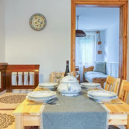 Voelgyfuerdo Apartman Apartment