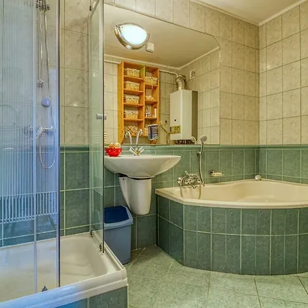 Voelgyfuerdo Apartman *